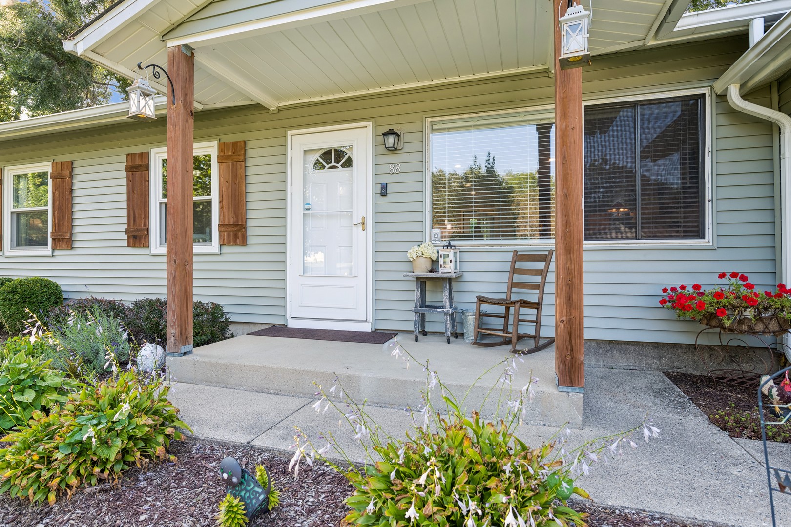 88 S Seebert Street Property Photo 1