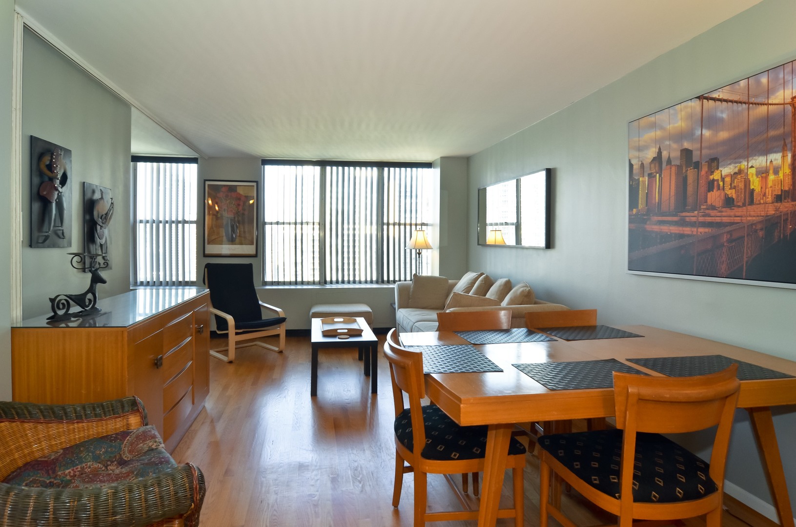 400 E Randolph Street 3516 Property Photo 2