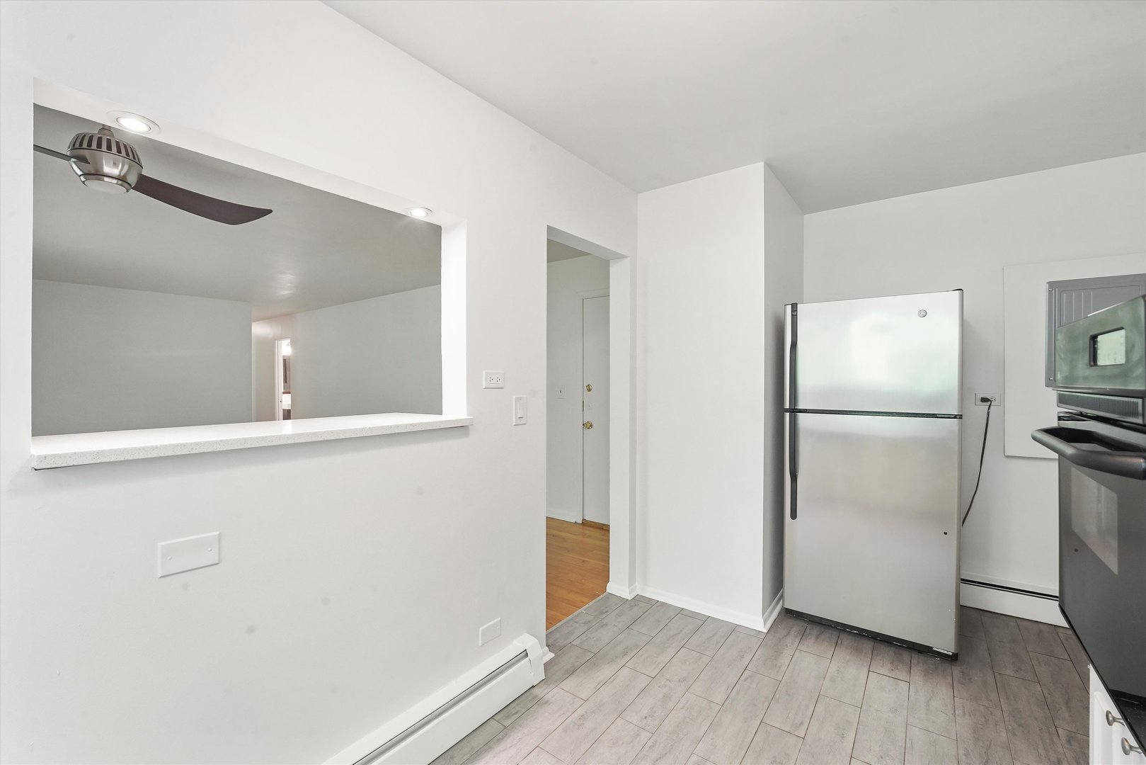 200 South Boulevard 1c Property Photo 3