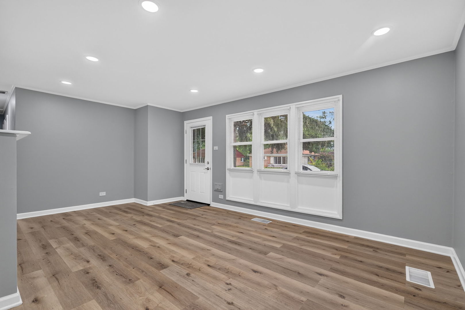348 Merrimac Street Property Photo 6