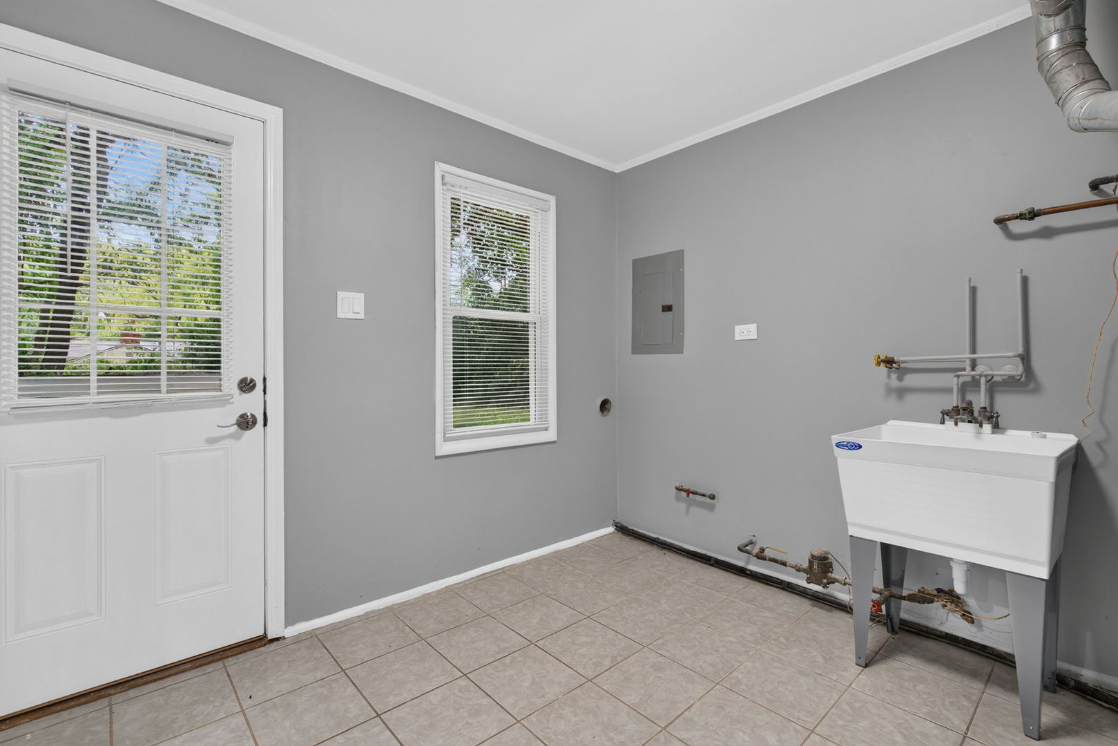 348 Merrimac Street Property Photo 18
