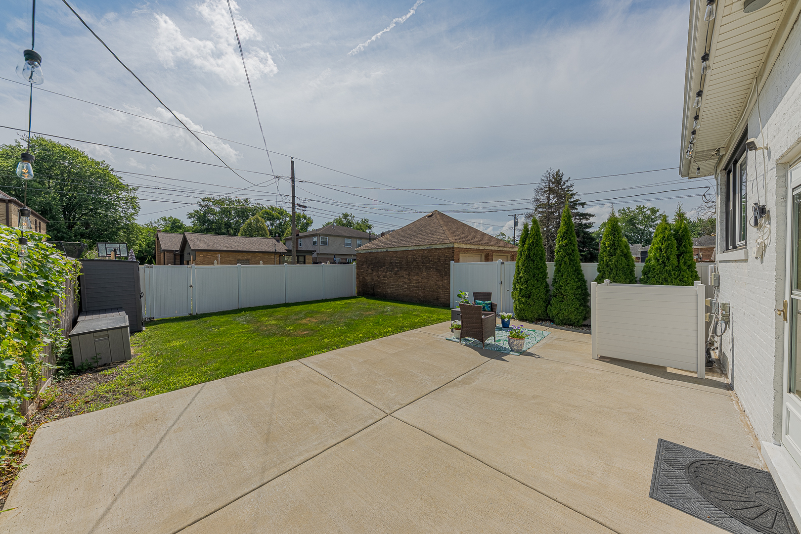 9717 S Springfield Avenue Property Photo 14