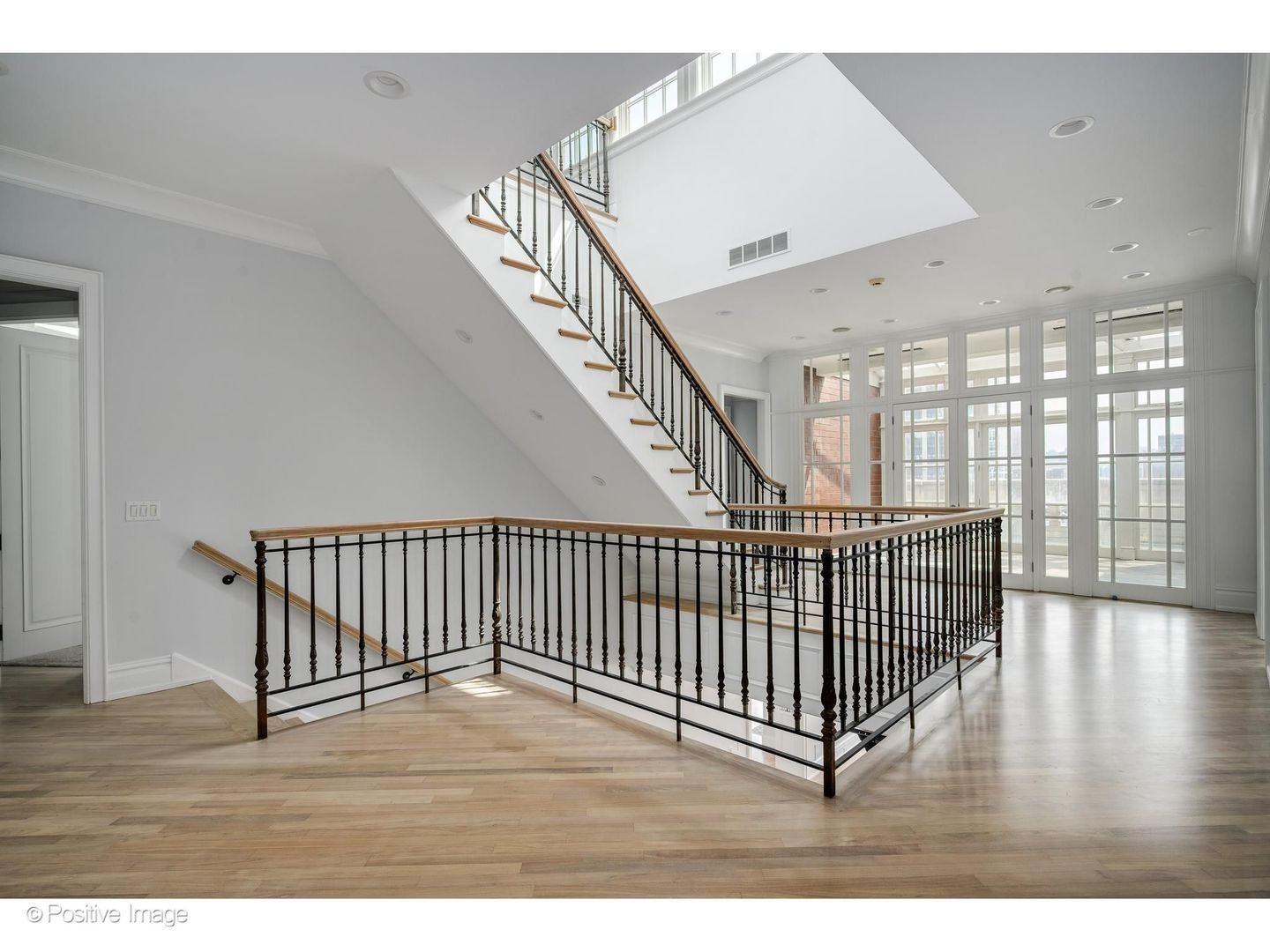 545 W Aldine Avenue 6e Property Photo 13