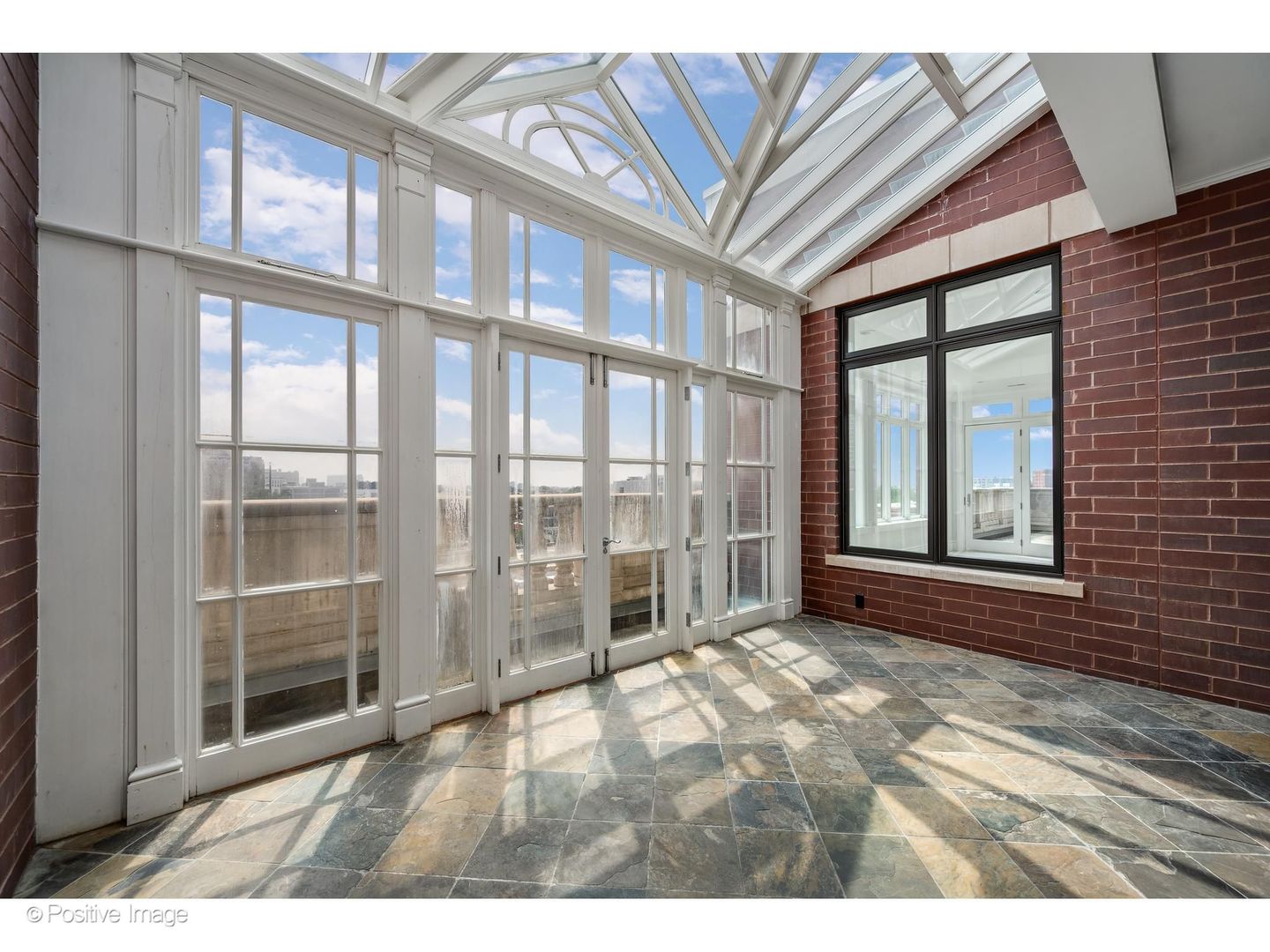 545 W Aldine Avenue 6e Property Photo 15