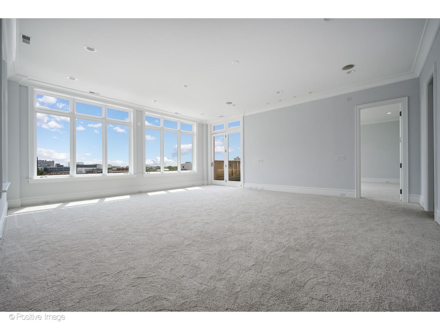 545 W Aldine Avenue 6e Property Photo 16