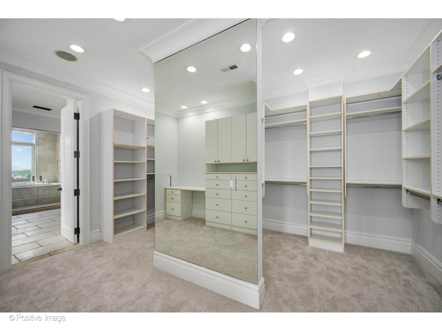 545 W Aldine Avenue 6e Property Photo 21