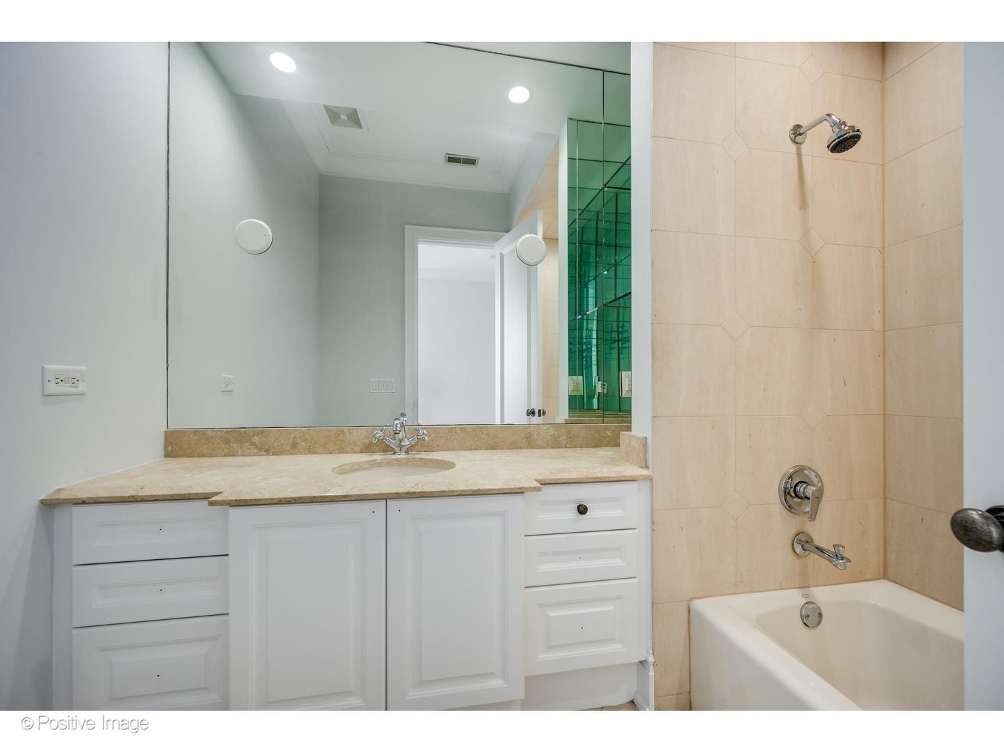 545 W Aldine Avenue 6e Property Photo 23