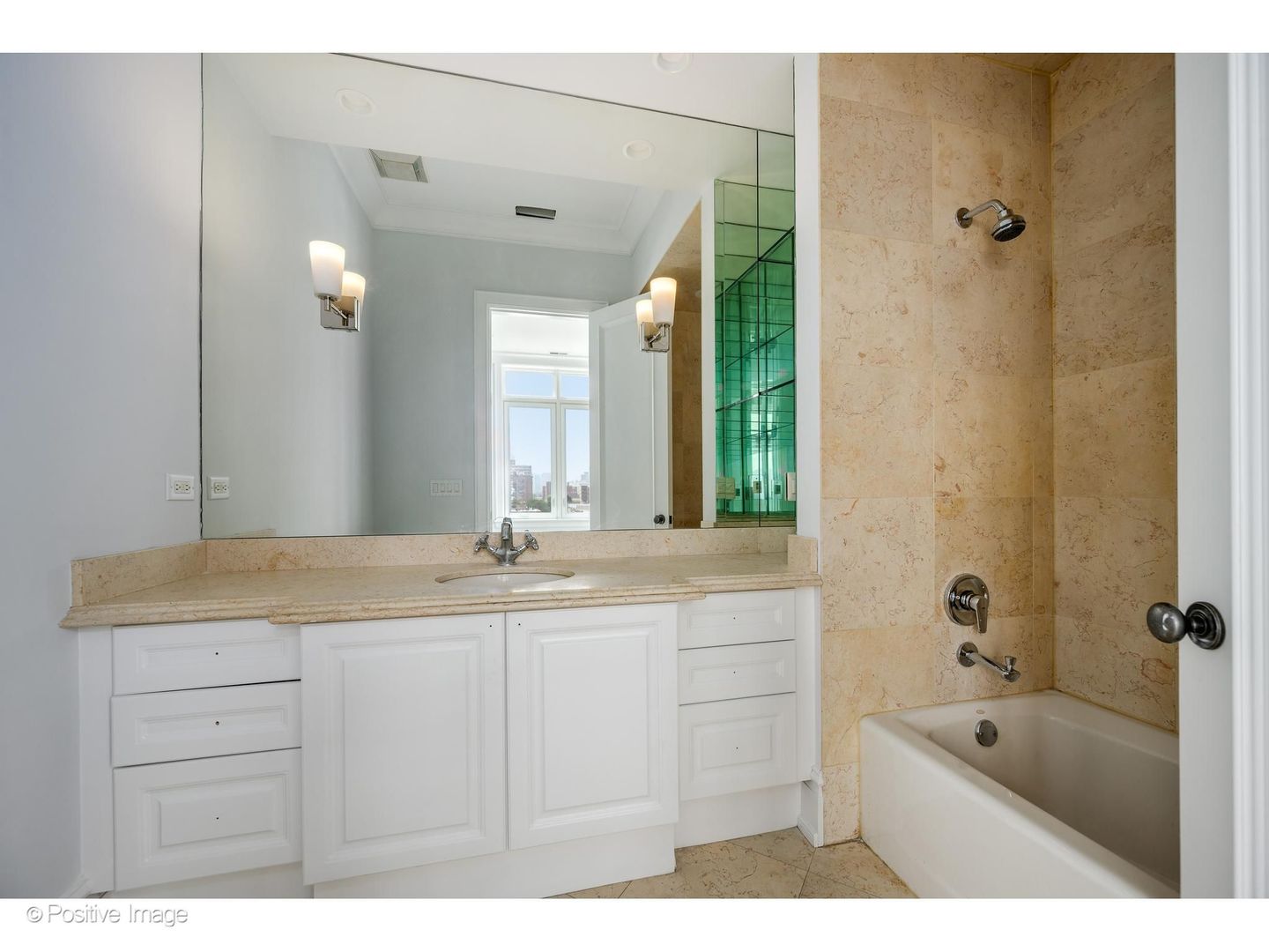 545 W Aldine Avenue 6e Property Photo 26