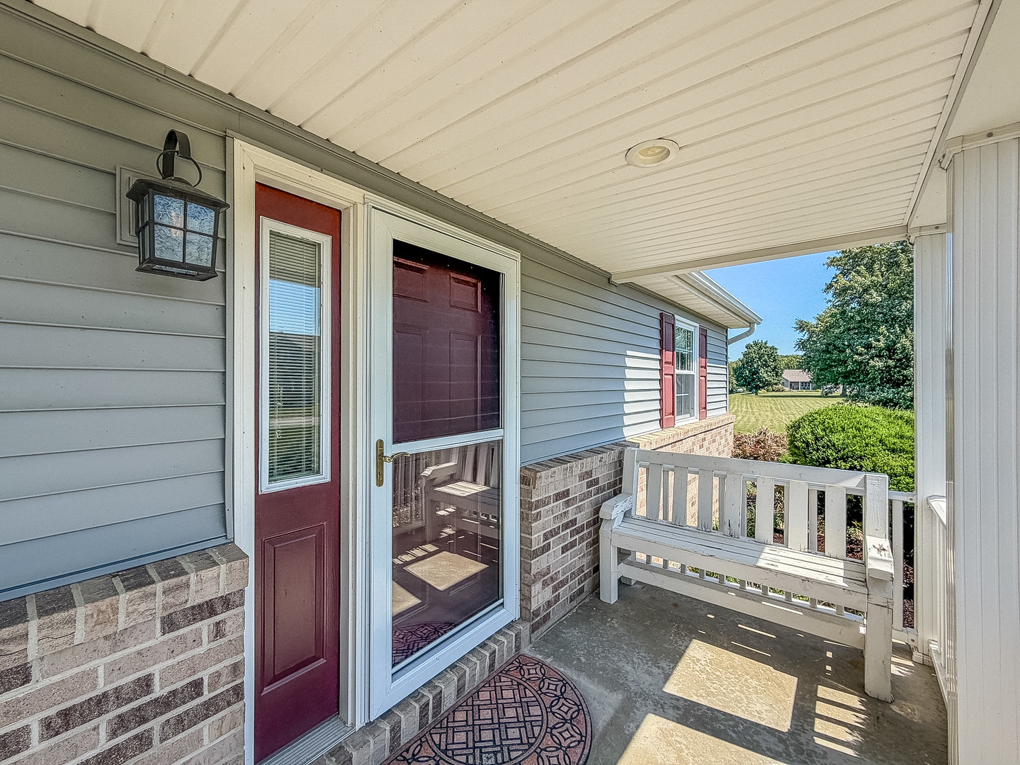 2309 E Lakeview Drive Property Photo 5