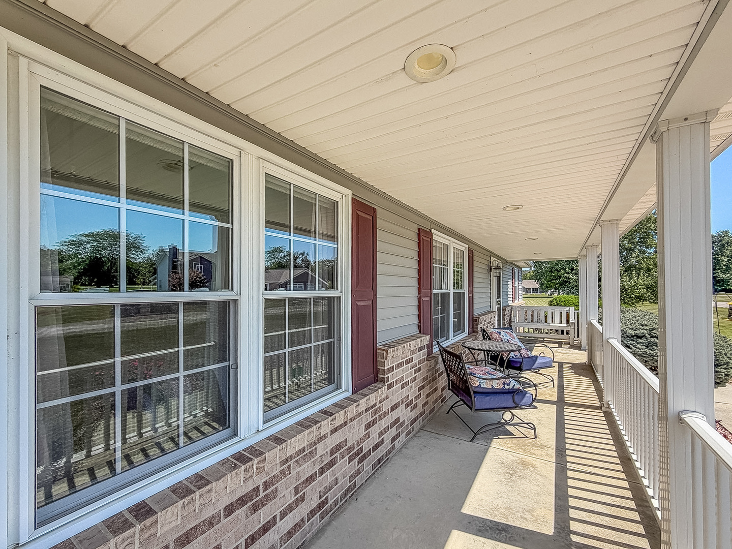 2309 E Lakeview Drive Property Photo 8