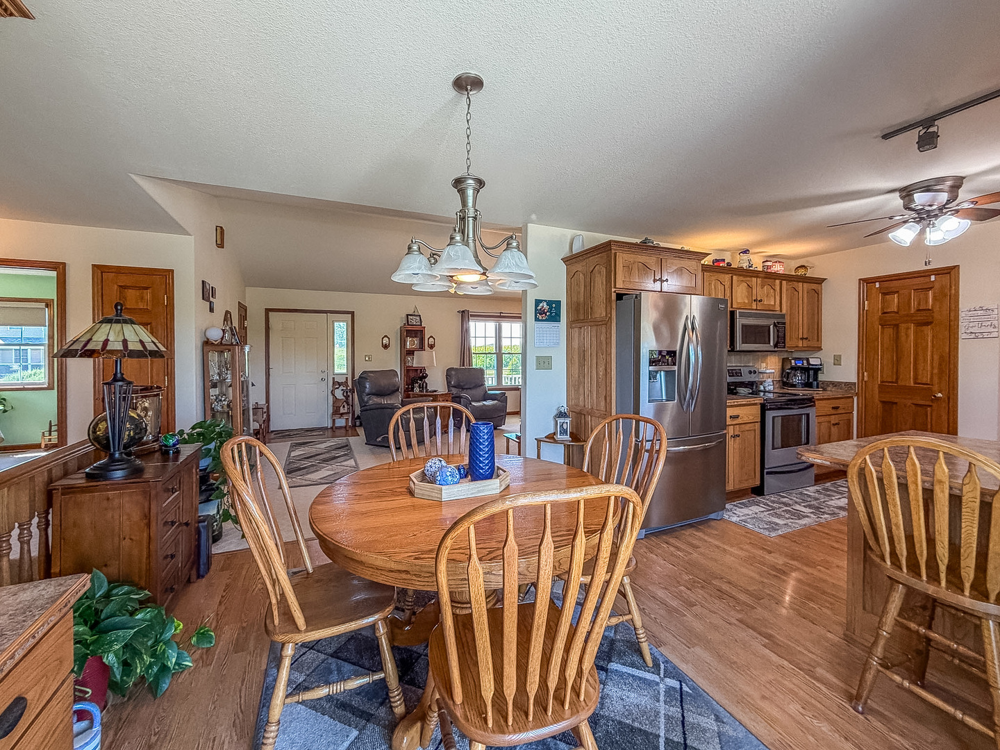 2309 E Lakeview Drive Property Photo 17