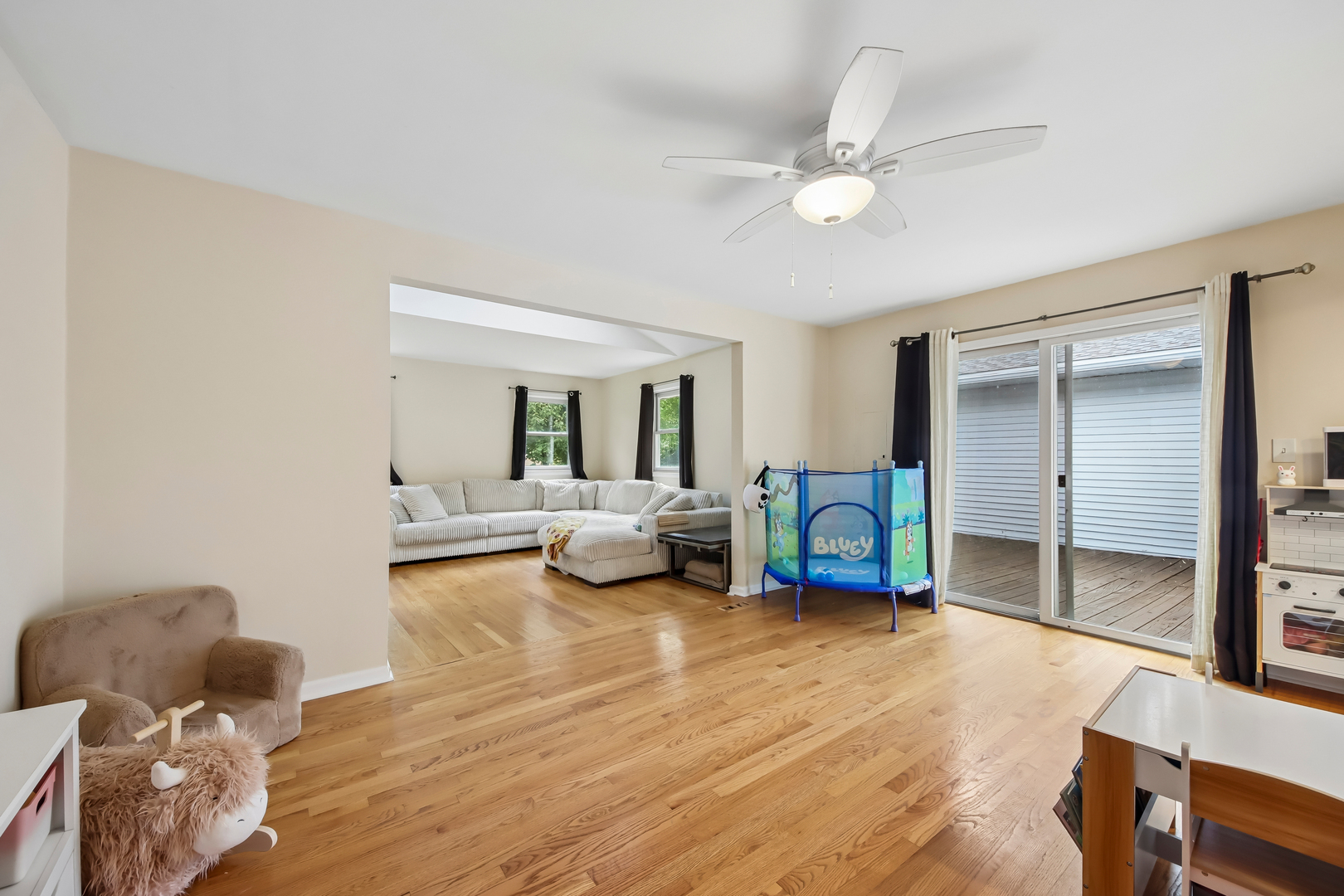 12740825 Property Photo 16