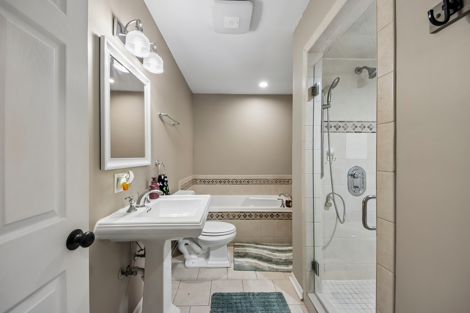 12740825 Property Photo 24