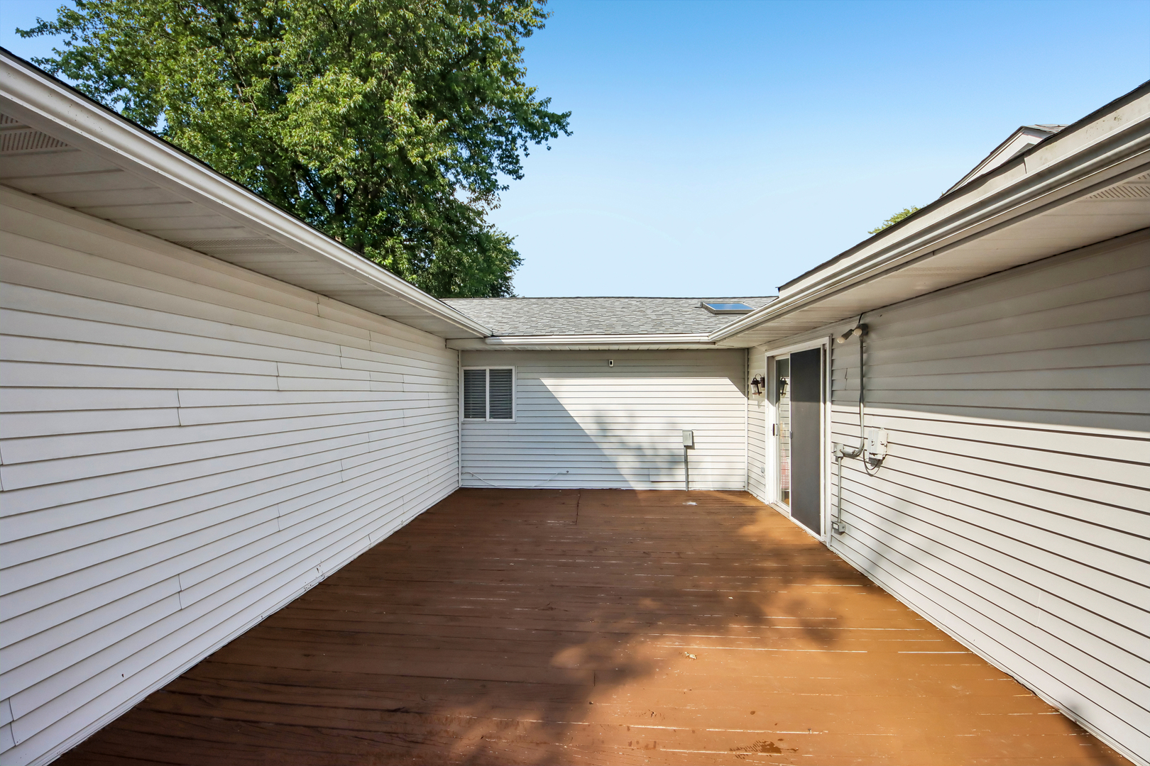 12740825 Property Photo 34