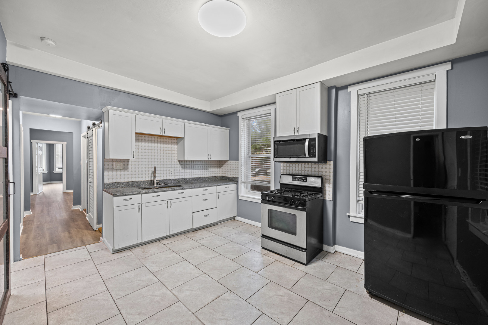 1301 S Christiana Avenue Property Photo 4