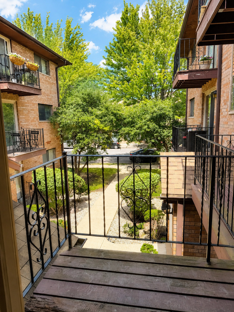 5819 W Higgins Avenue 2d Property Photo 12