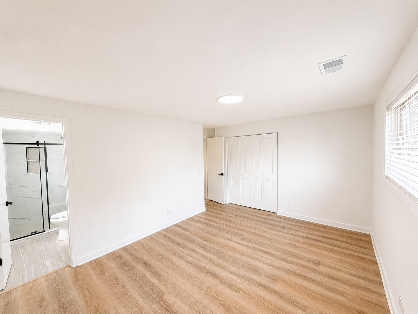 5819 W Higgins Avenue 2d Property Photo 14