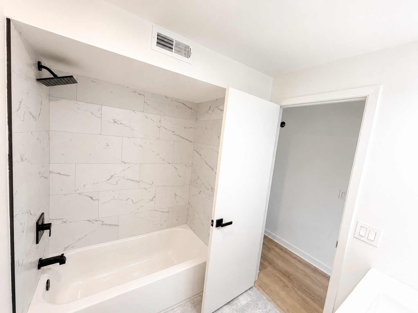 5819 W Higgins Avenue 2d Property Photo 19