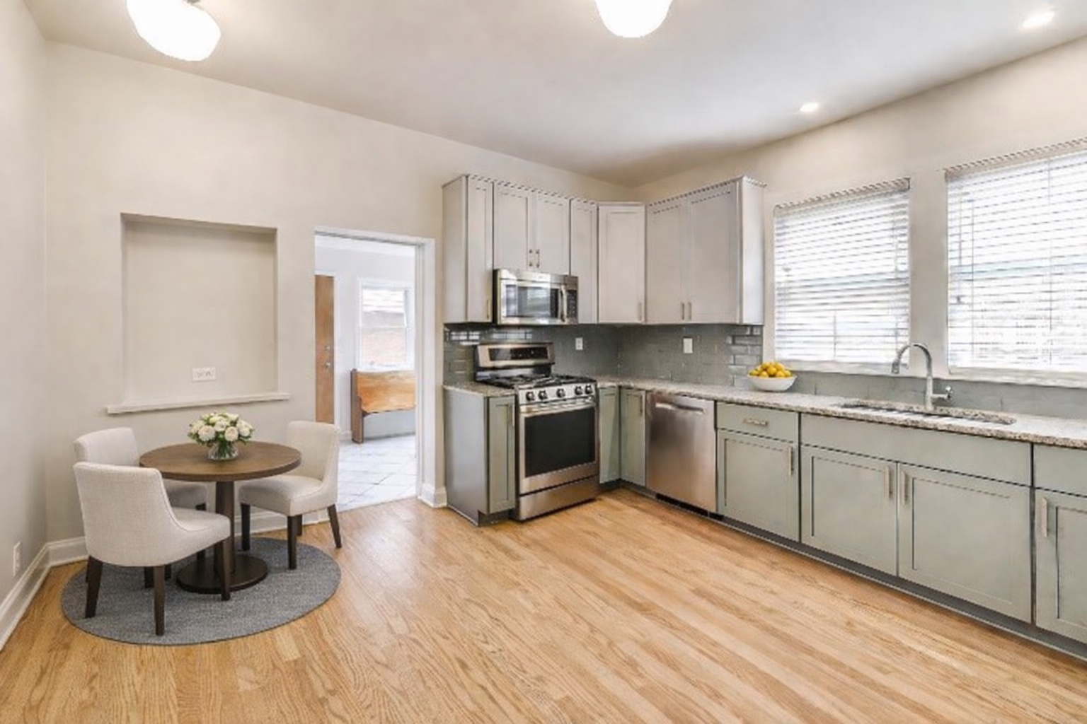 6503 N Maplewood Avenue Property Photo 10