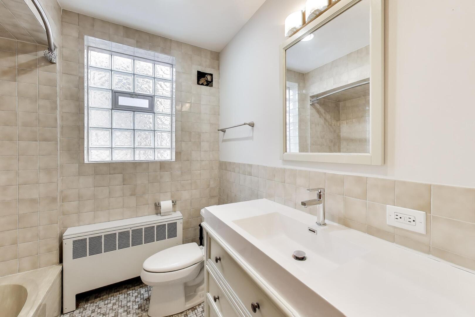 6503 N Maplewood Avenue Property Photo 18