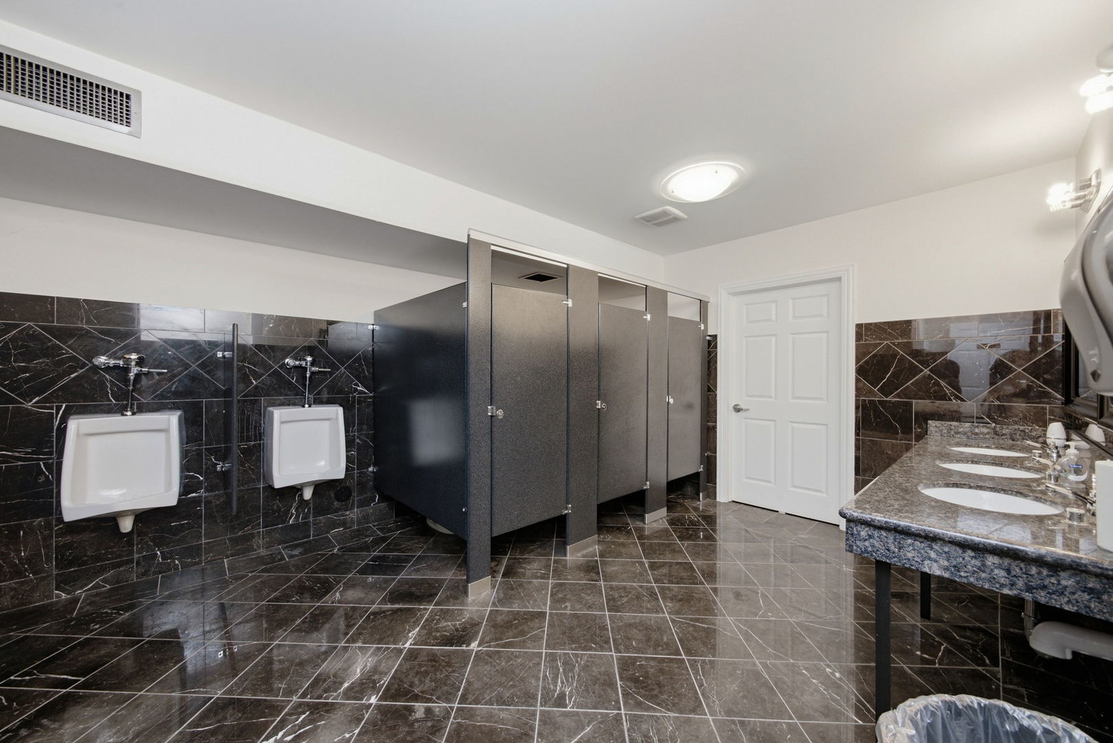 5729 W Chicago Avenue Property Photo 19