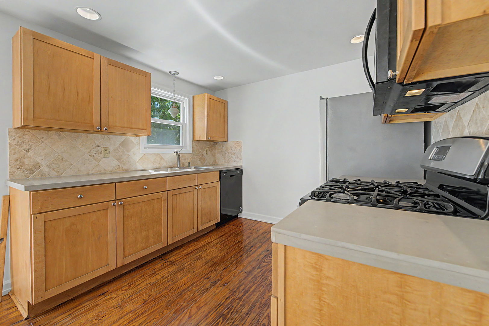 228 Poplar Avenue Property Photo 10