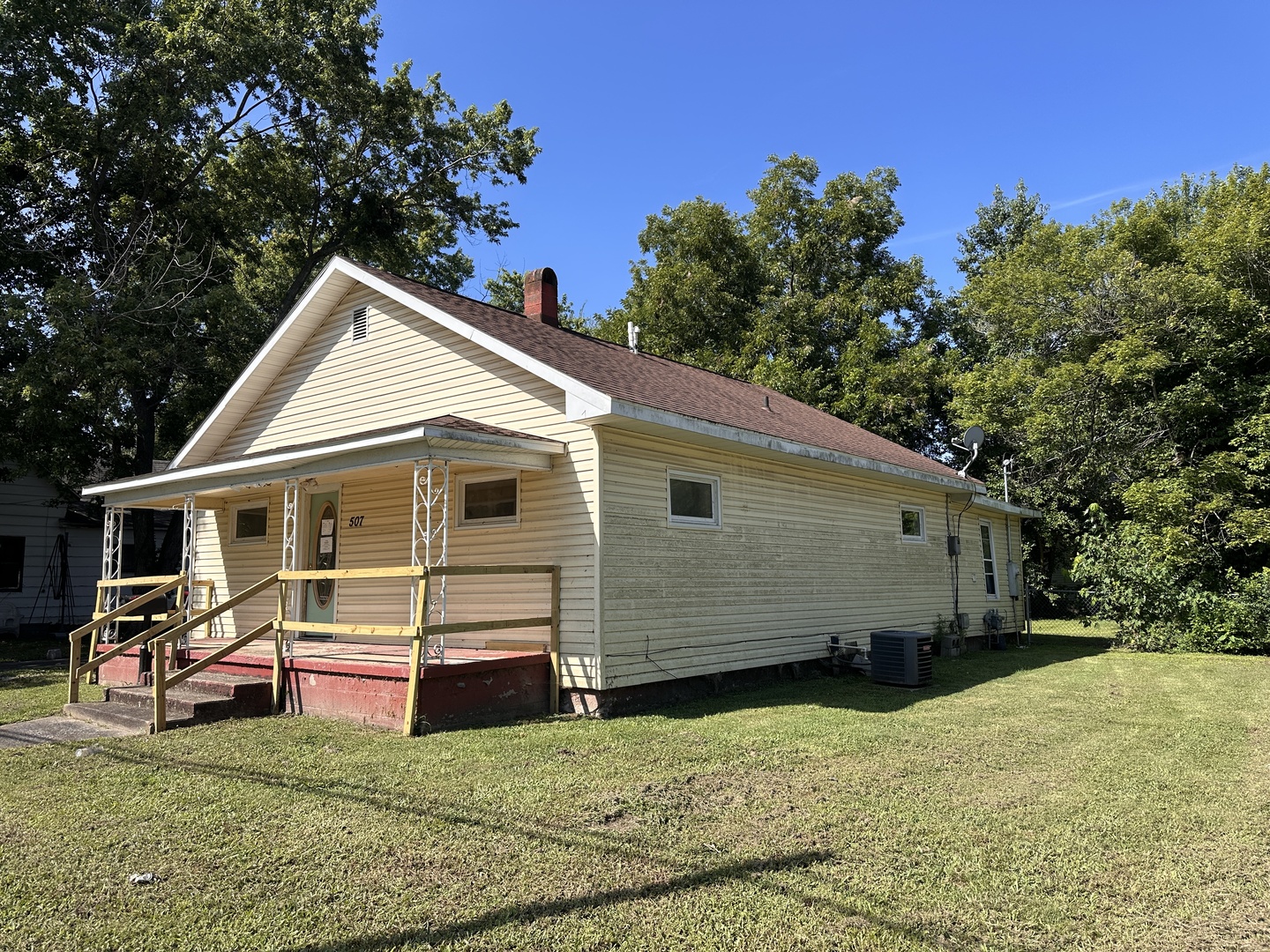 507 N Jackson Street Property Photo 3