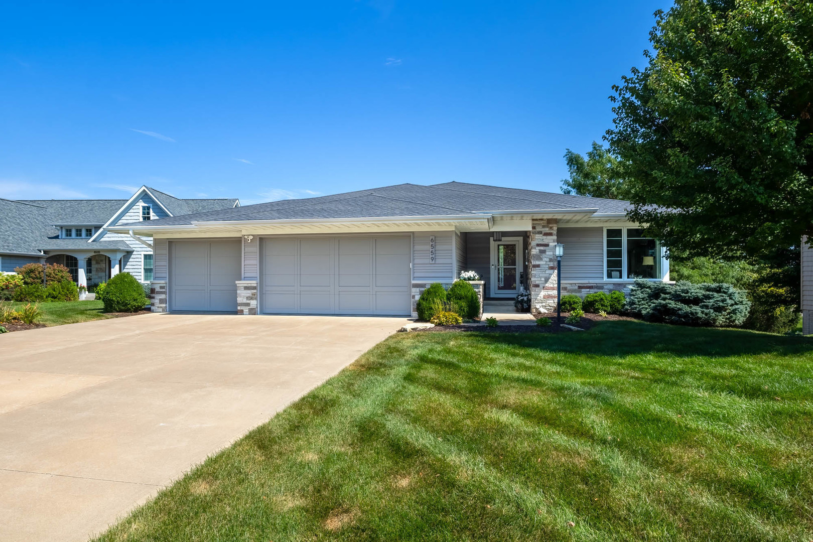 6559 Blackberry Lane Property Photo 1