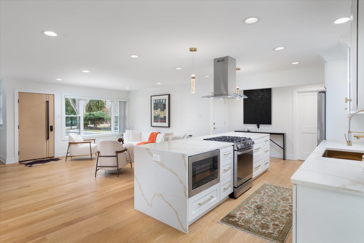 8122 Fairmount Avenue Property Photo 13