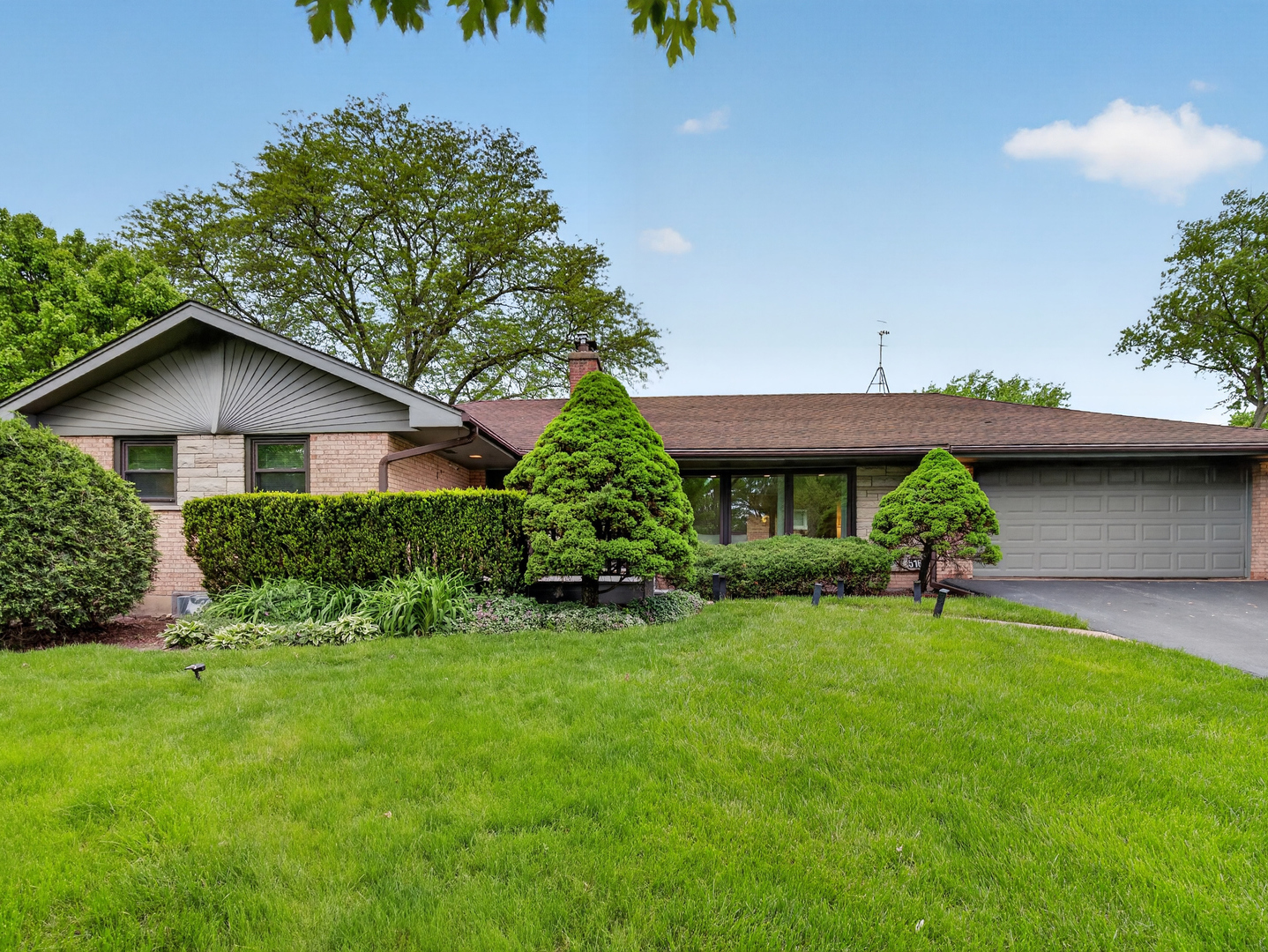 516 Eldon Place Property Photo 1