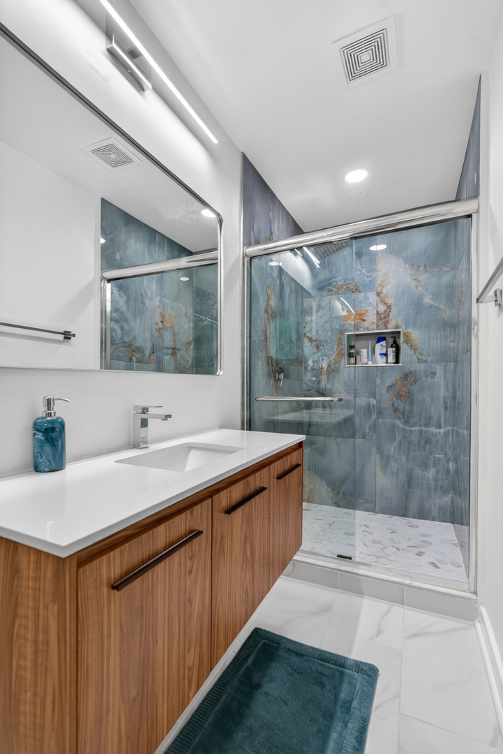 516 Eldon Place Property Photo 12