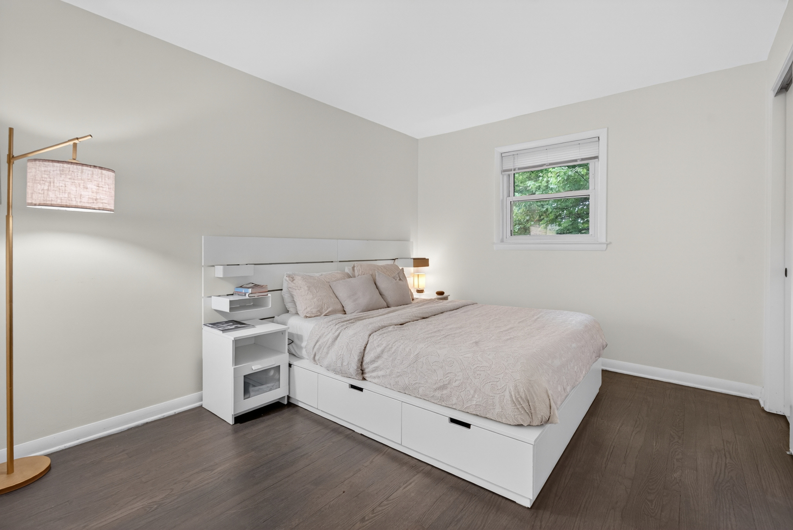 516 Eldon Place Property Photo 15
