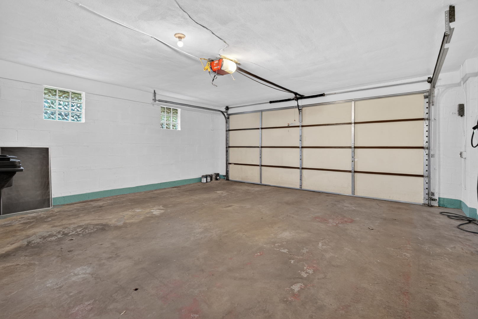 516 Eldon Place Property Photo 33