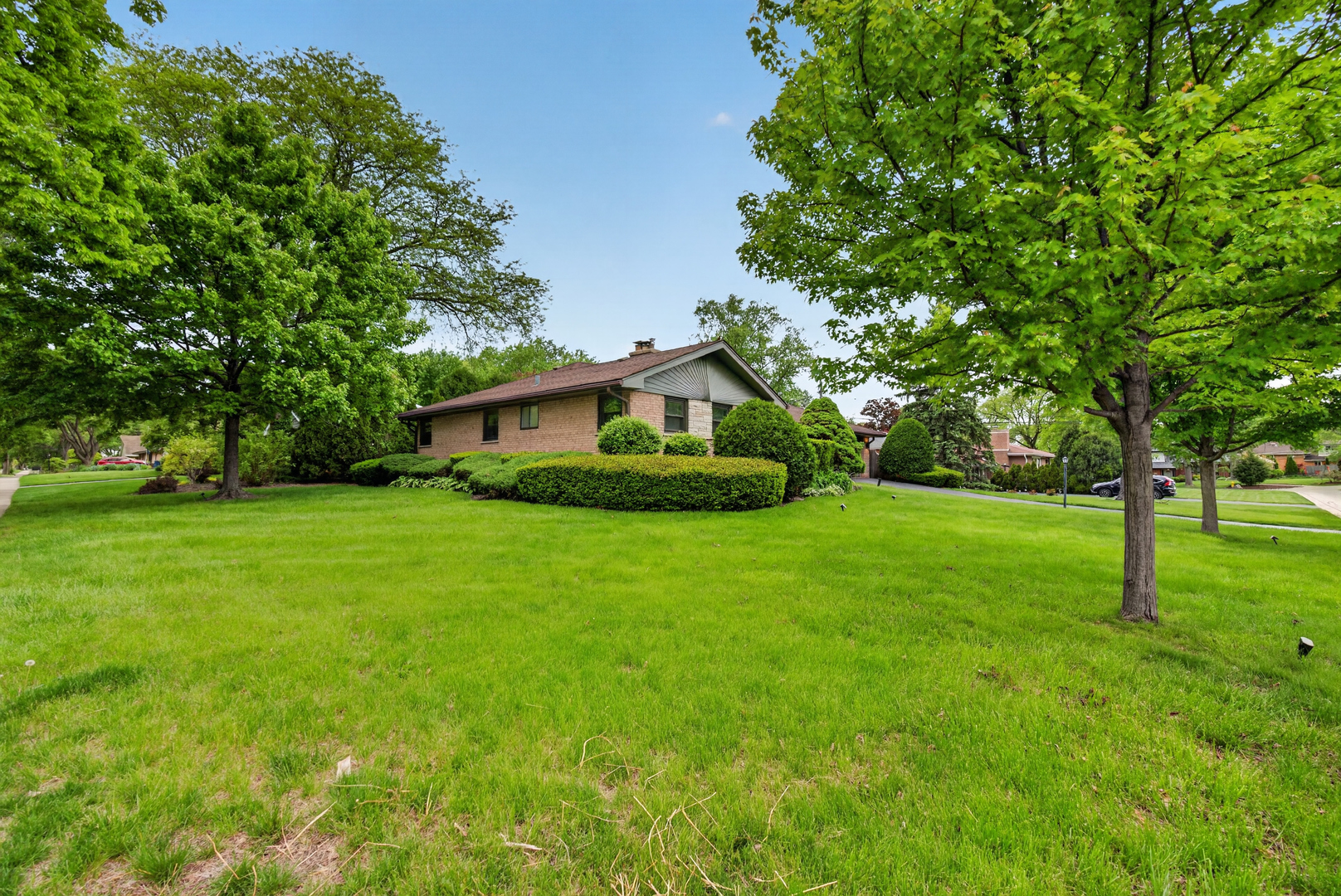 516 Eldon Place Property Photo 34