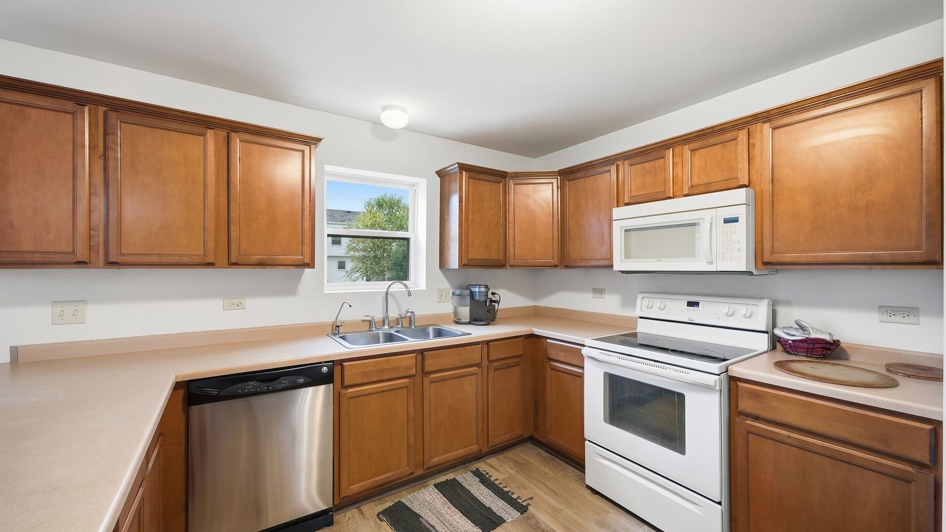 7505 Kenicott Lane Property Photo 11