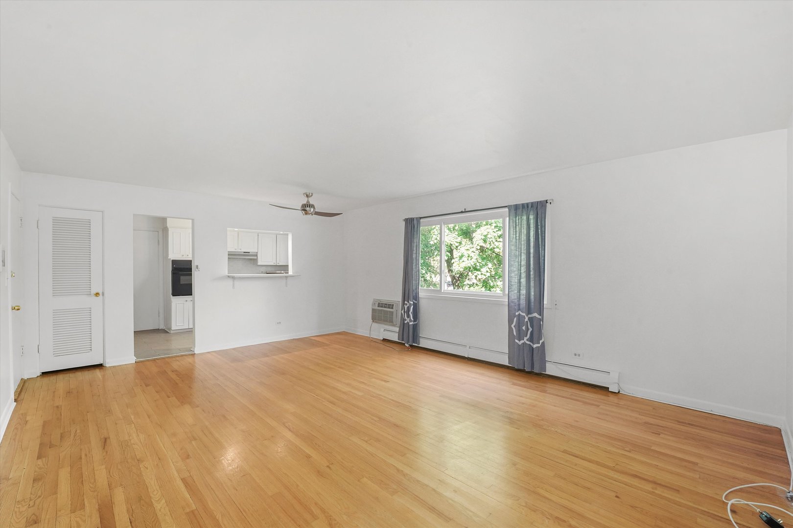 200 South Boulevard 1a Property Photo 18