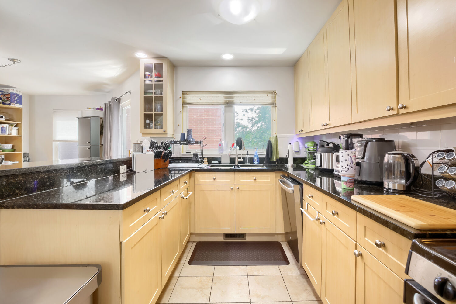 1127 E Prairie Avenue Property Photo 10