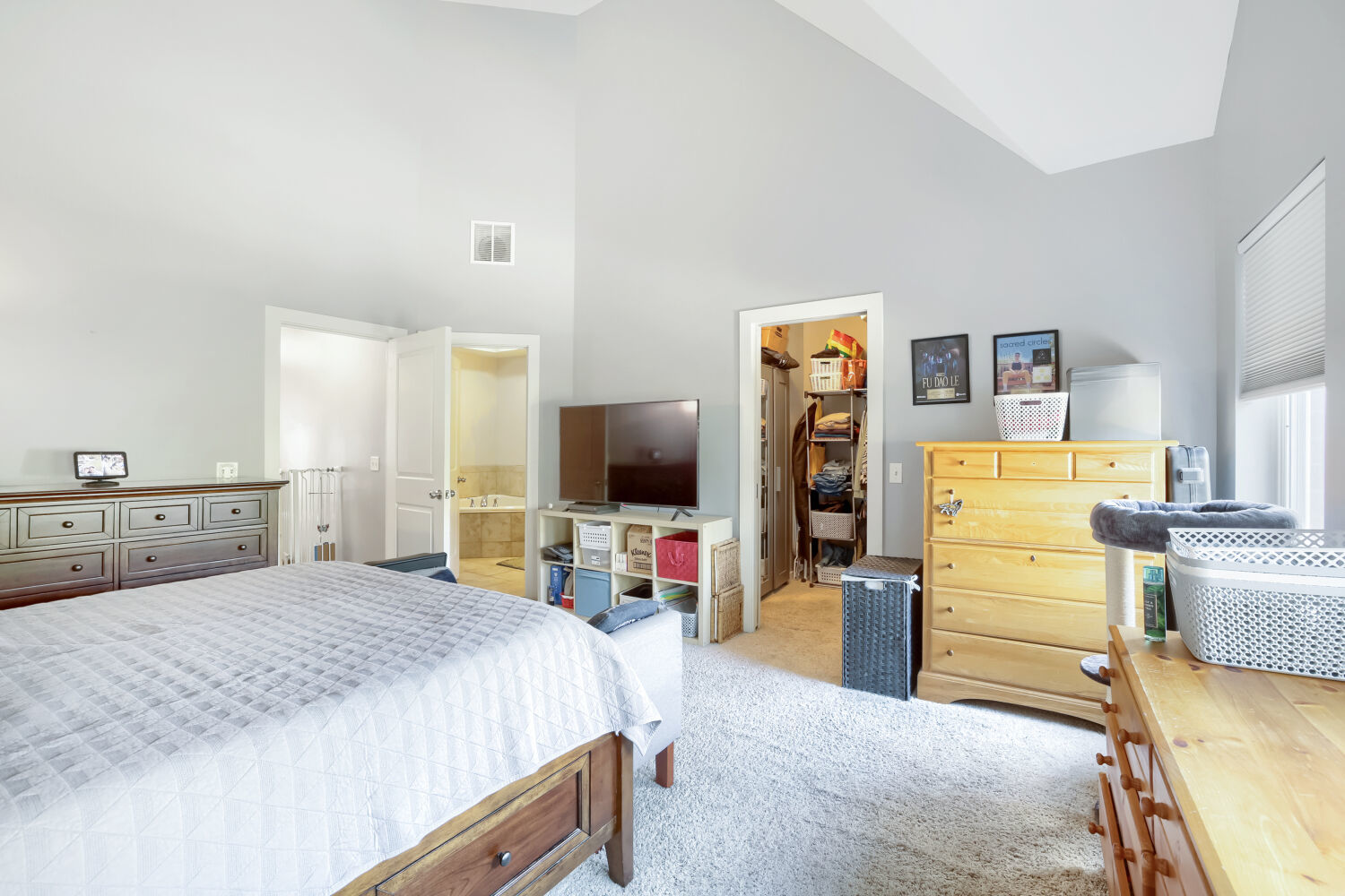 1127 E Prairie Avenue Property Photo 15