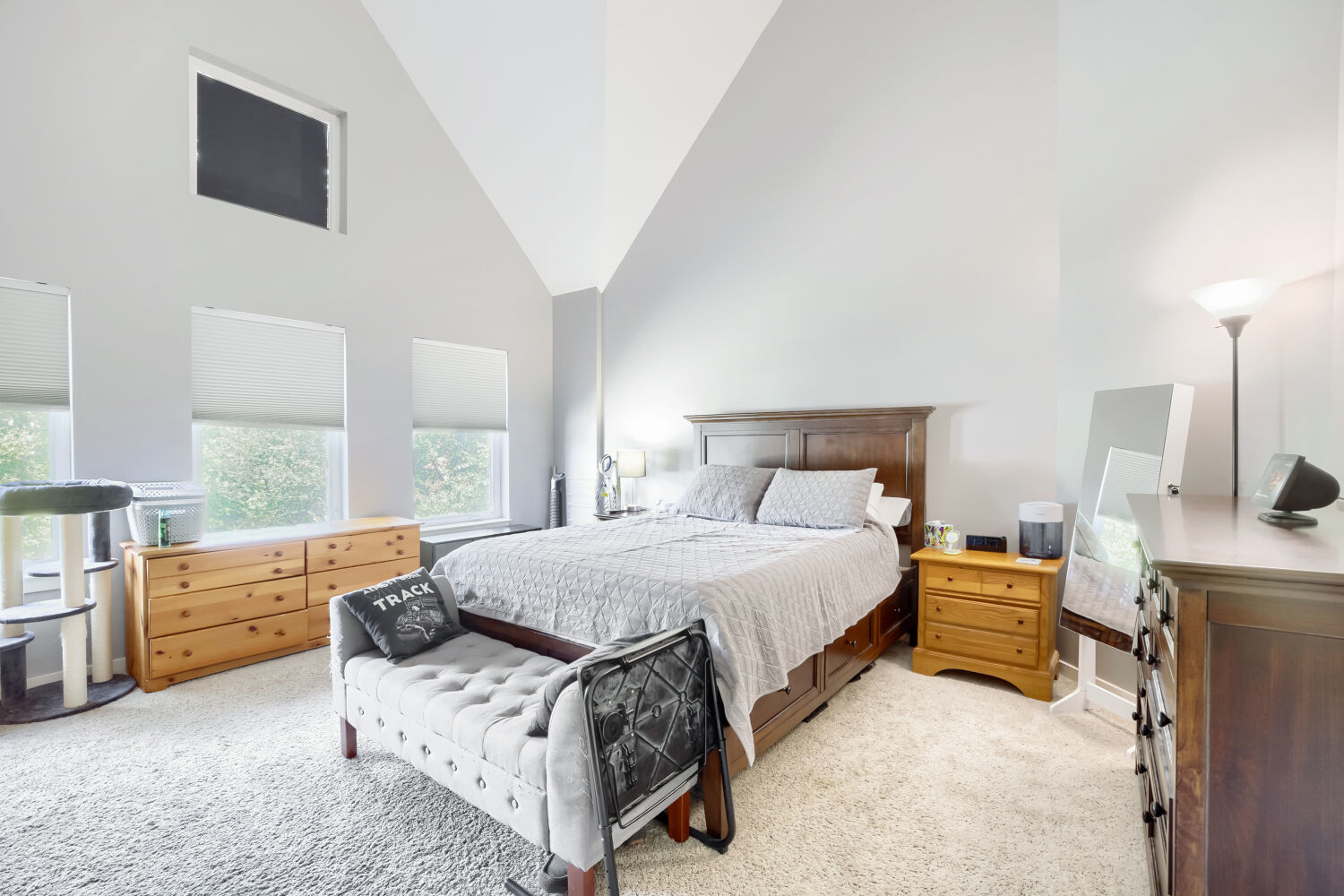 1127 E Prairie Avenue Property Photo 16