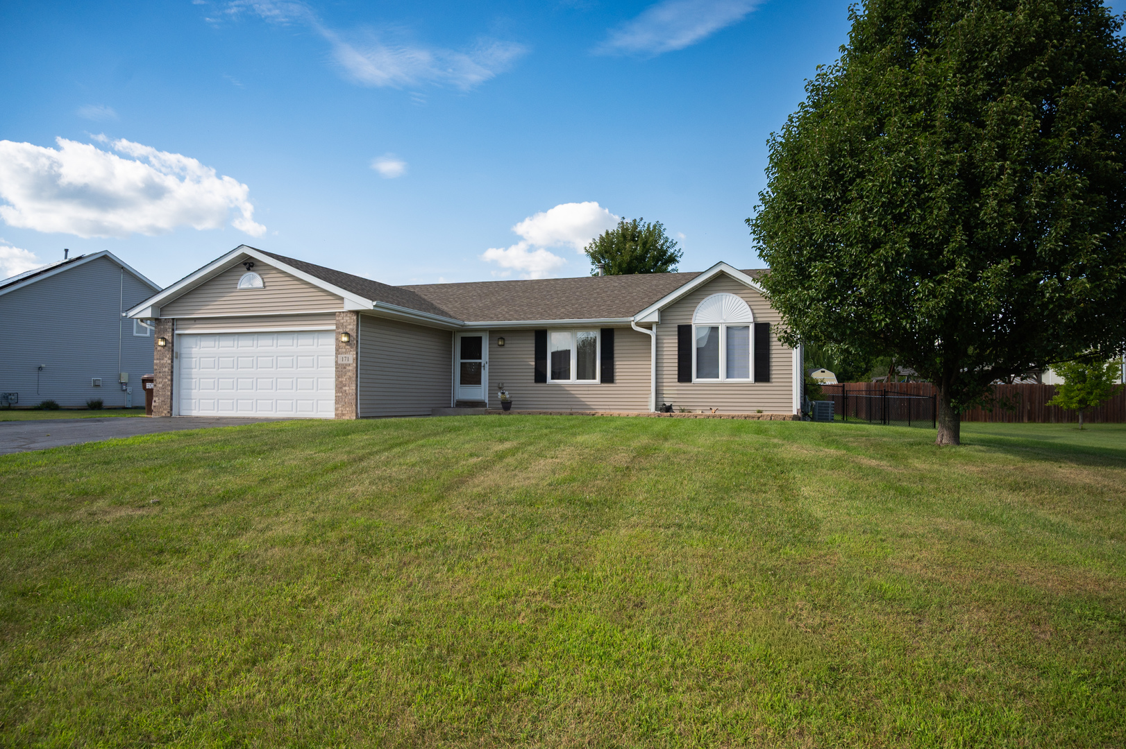 171 Prairie Moon Drive Property Photo 2