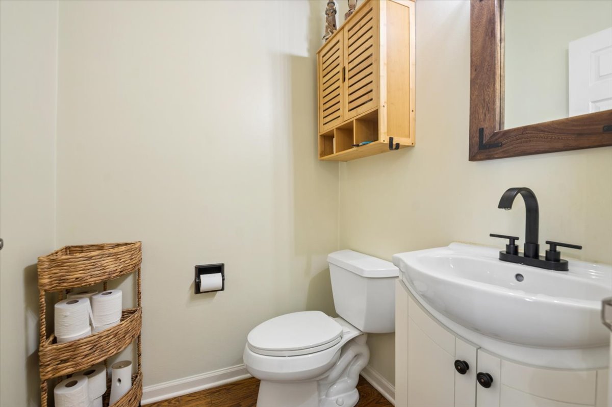 1041 Parkhill Circle 1041 Property Photo 9