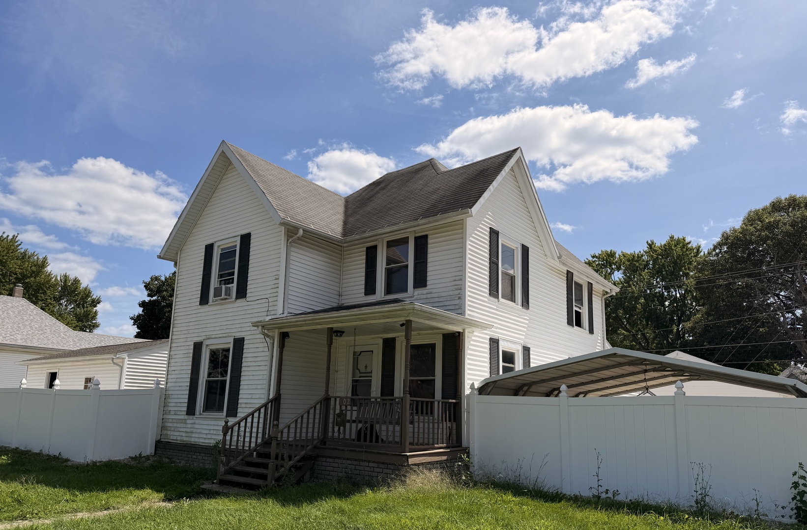 504 E Timber Street Property Photo 1