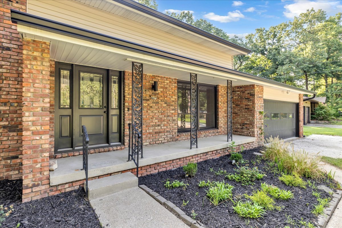 4675 Highcock Drive Property Photo 4