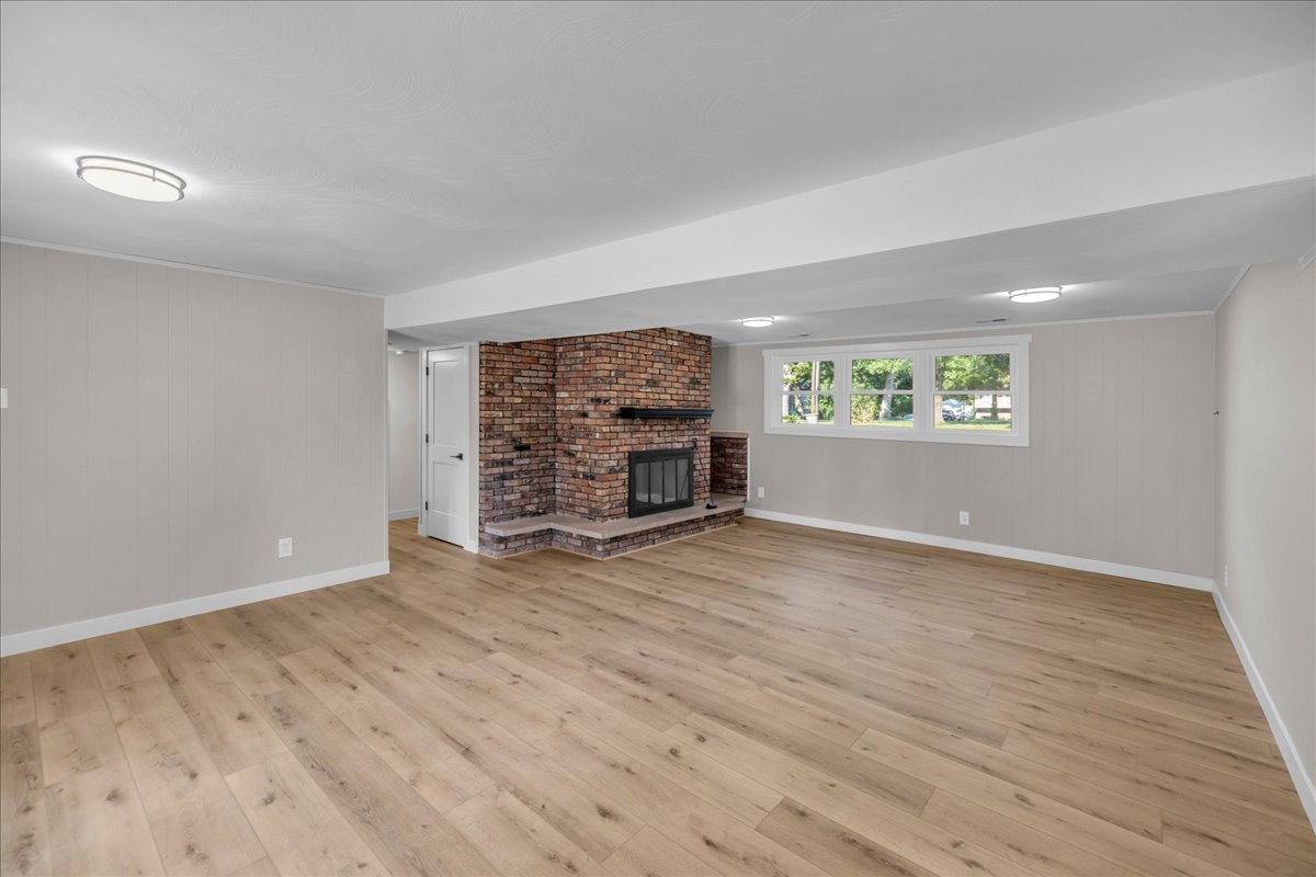 4675 Highcock Drive Property Photo 16