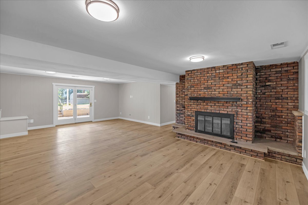 4675 Highcock Drive Property Photo 17