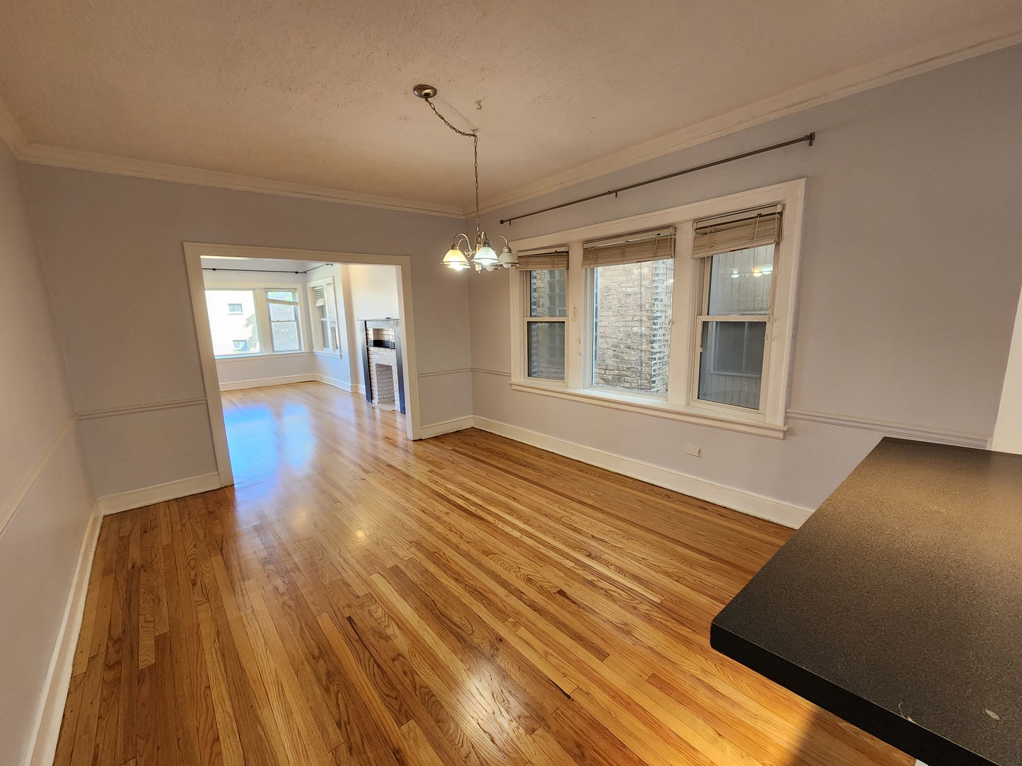 6210 N Francisco Avenue 2 Property Photo 6