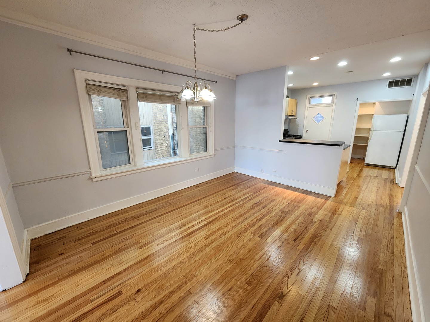 6210 N Francisco Avenue 2 Property Photo 8