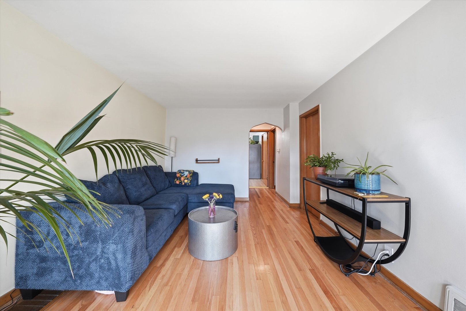 4946 S Kostner Avenue Property Photo 8