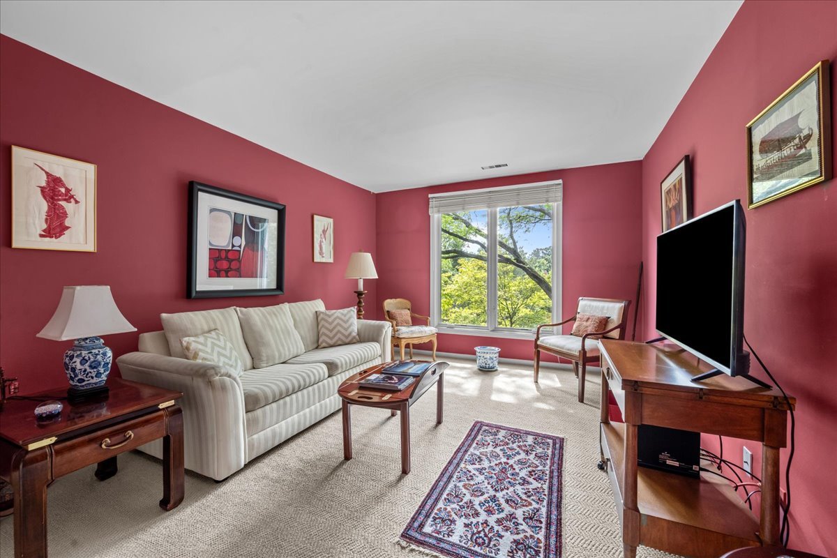 1350 N Western Avenue 205 Property Photo 12