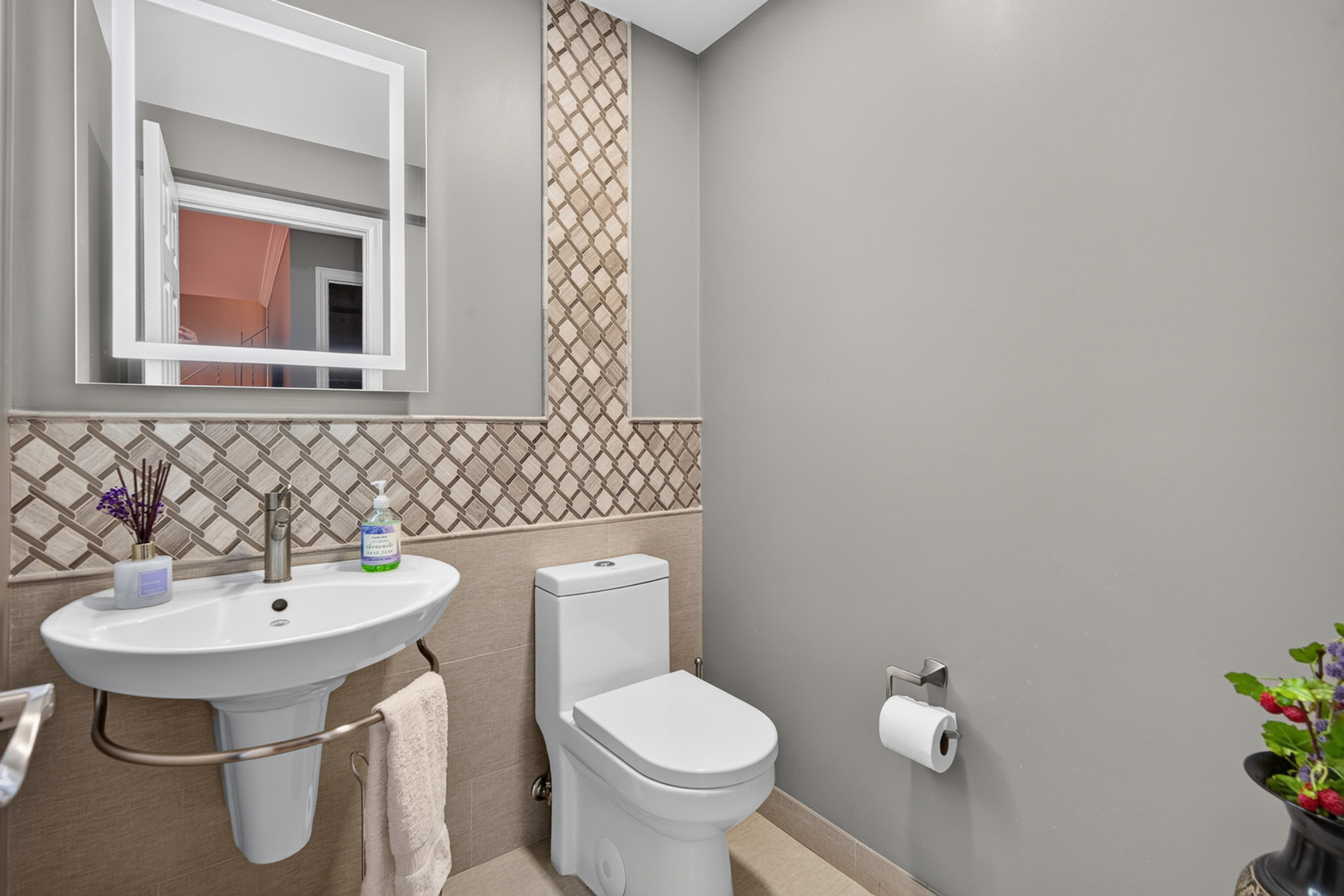 12740932 Property Photo 22
